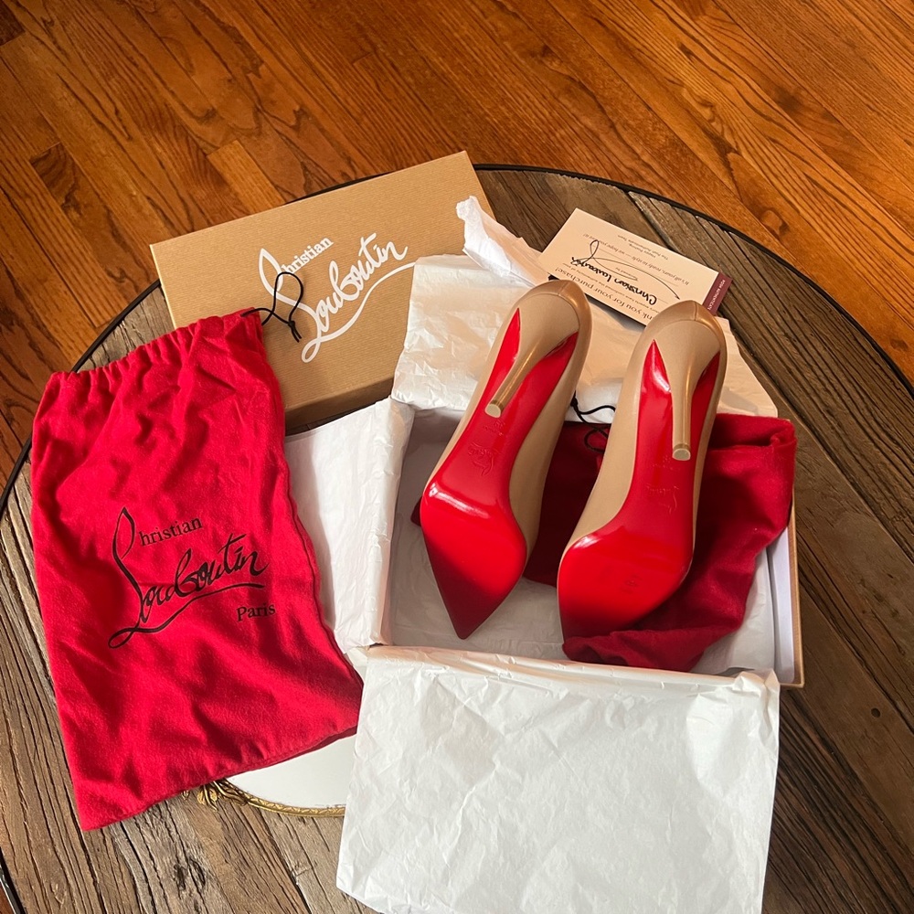 New Christian Louboutin Apostrophy pumps. - Picture 4 of 7